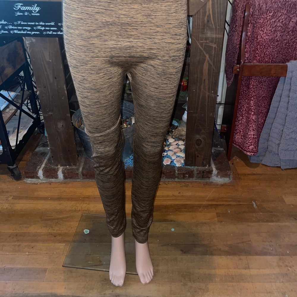 Brown Doce Fit Leggings NWT.